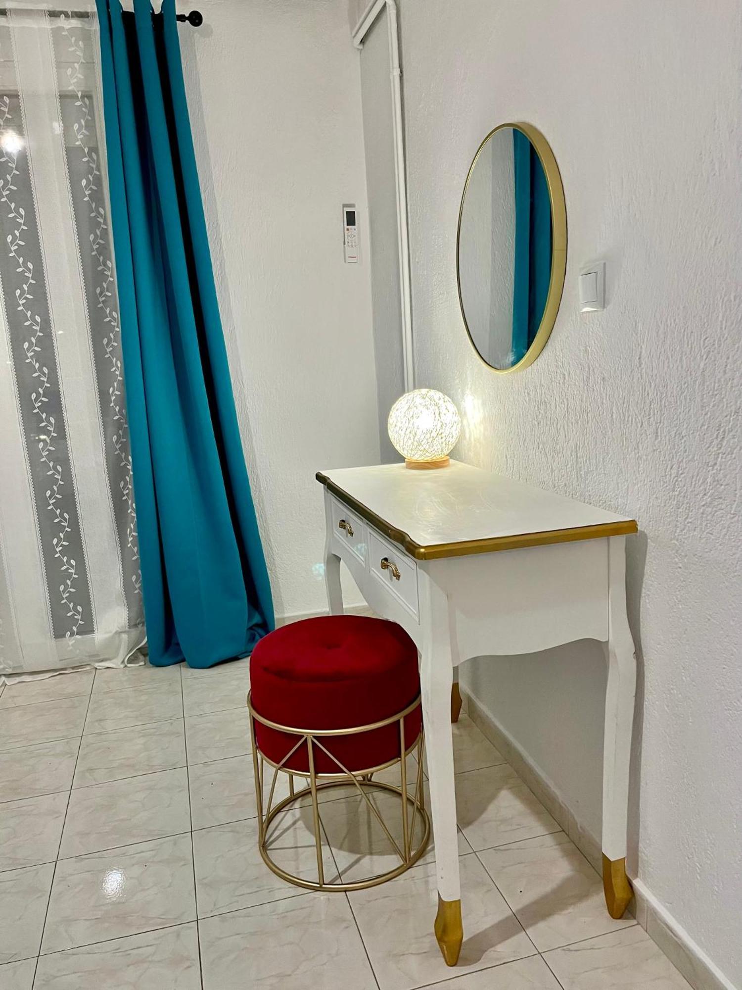 Apartment White Dream *